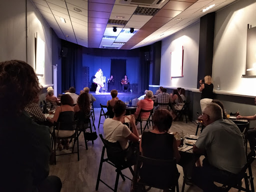 Ana Márquez sala multifuncional.